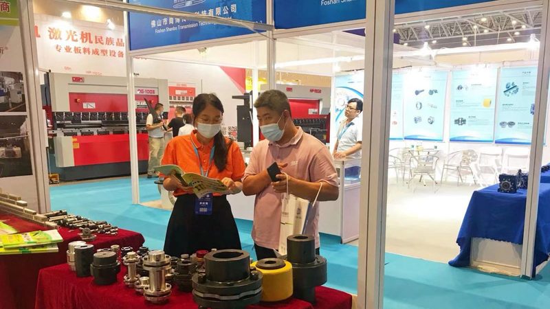 食品行业机械手臂选型：避开参数陷阱看工艺匹配